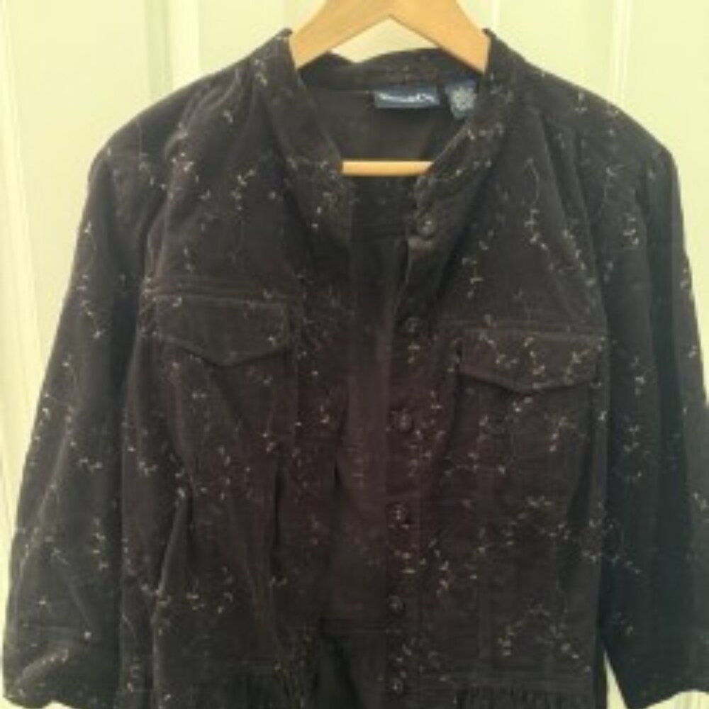 Woman's Black Jacket w/Embroidery